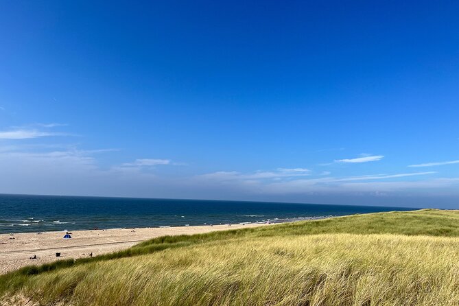 Self-guided city walking tour in Egmond aan Zee - Starting Point at Vuurtorenplein: The Lighthouse of Egmond aan Zee