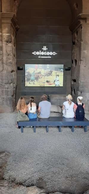 Semi Private 1 hour tour of Colosseum- Group size 7 - Convenient Meeting Point at the Arch of Constantine