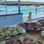Semi-private Day Cruise - Despotiko and a Greek Lunch on the Water