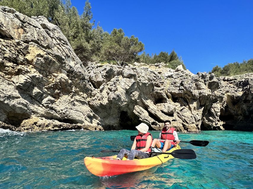 Sesimbra: Arrábida Natural Park Kayak Tour - Exploring Sesimbra’s Coastal Caves and Passages