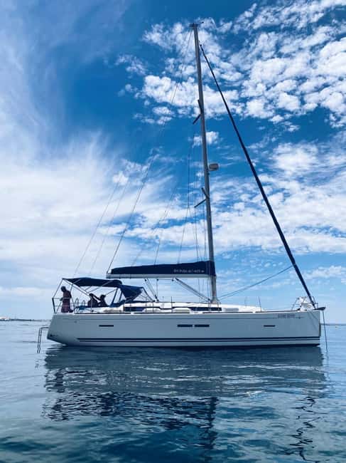 Sesimbra: Sailingboat Tour with Snacks & Drinks - Exploring the Scenic Coast of Sesimbra and Arrábida Natural Park