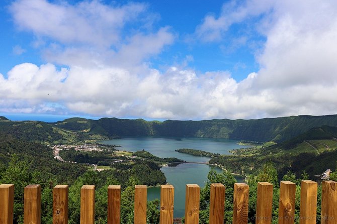 Sete Cidades by Van (half day) - Visiting the Arruda Pineapple Plantation and Souvenir Shop