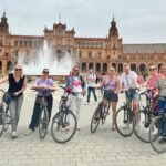 Sevilla: 100% Nederlandstalige Highlights Tour op E-BIKE - Starting Point in the Historic Barrio Santa Cruz