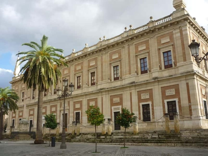 Seville: Age of Discoveries Guided Tour w/ Monuments Access - Visiting the Torre del Oro: A Maritime Landmark