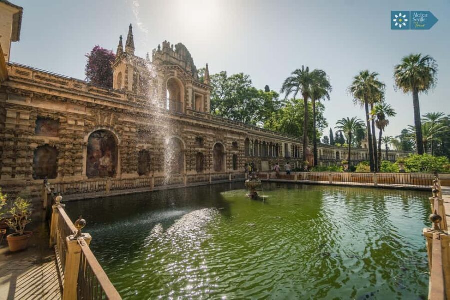 Seville: Alcázar, Cathedral & Giralda Skip-the-Line Tour - Starting Point Near the Archivo de Indias