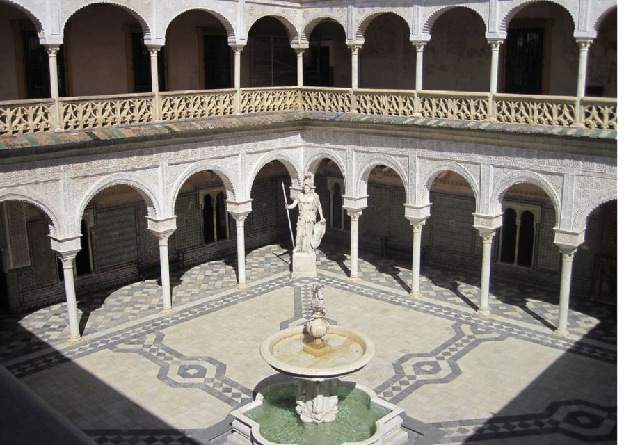 Seville: Casa de Pilatos and Condesa de Lebrija Palace Tour - Practical Details: Meeting Points and Group Size