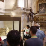 Seville: Cathedral and Giralda Small Group Tour with Tickets - Starting Point at Naturanda Tourist Office in Calle Francos 19
