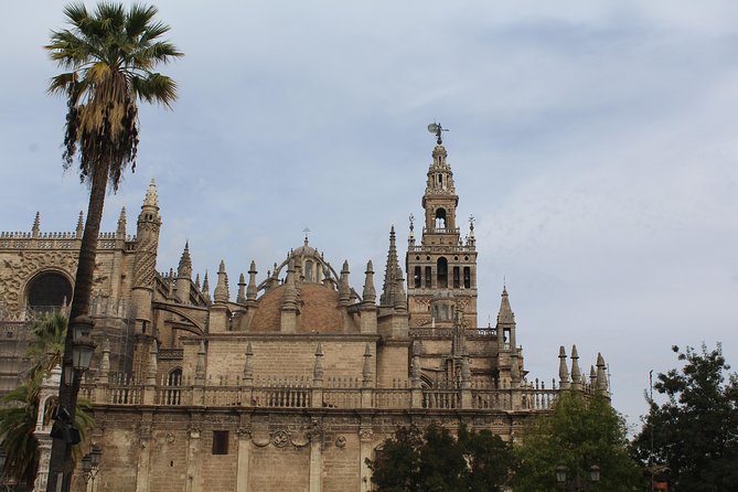 Seville Cathedral & Giralda tour with Priority Tickets - Priority Tickets: Skip the Lines and Save Time
