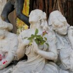 Seville Full Day Tour - Discovering the Historic Heart of Seville: Plaza del Triunfo and Salvador Square