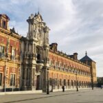 Seville Guided Horse Carriage Private Tour - The Historical Heart: Plaza del Triunfo and the Alcazar