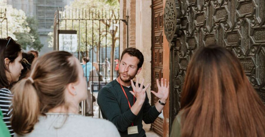 Seville: Guided Walking Tour with Optional Breakfast - How the Tour Starts and Ends in Seville’s Historic Center