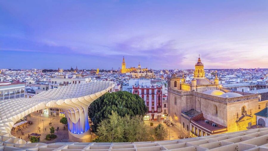 Seville in 1 Day Tour: Historic Center, Monuments, and Jewish Quarter - Discovering Seville’s Historic Center