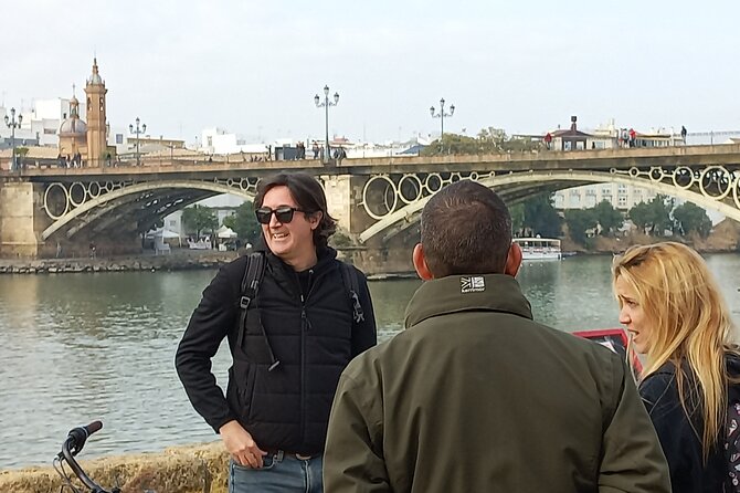 Seville In Season- City Highlight Tour - Starting Point at C. Arjona and the Meeting Experience
