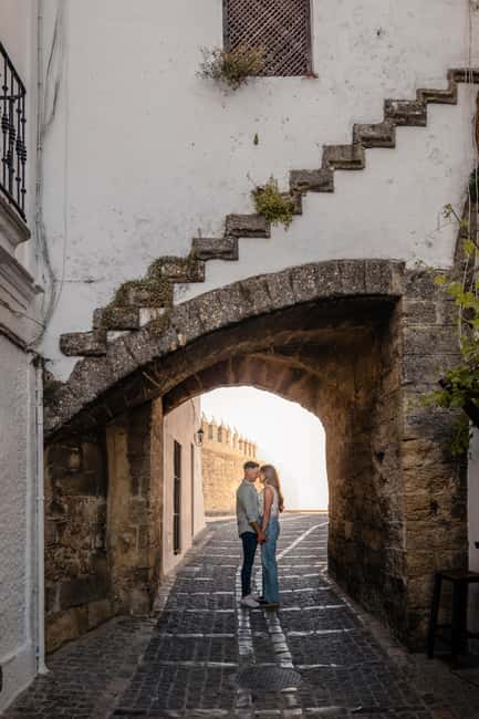 Seville: Photo Shoot in the City Center. - Meeting at the Recognizable Fountain in Seville’s City Center