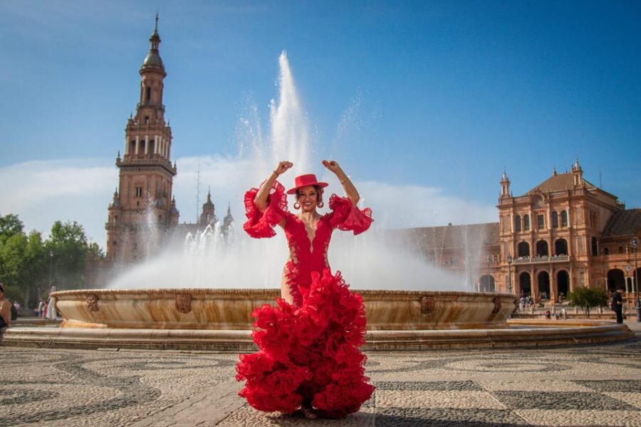 Seville PHOTO WALK - The Meeting Point and How the Tour Starts
