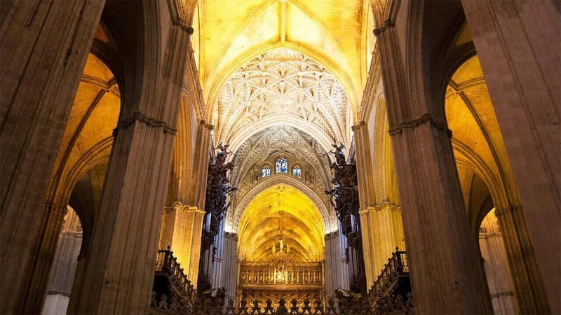 SEVILLE: SANTA MARIA DE LA SEDE CATHEDRAL TOUR - Starting at Plaza Virgen de los Reyes in Seville
