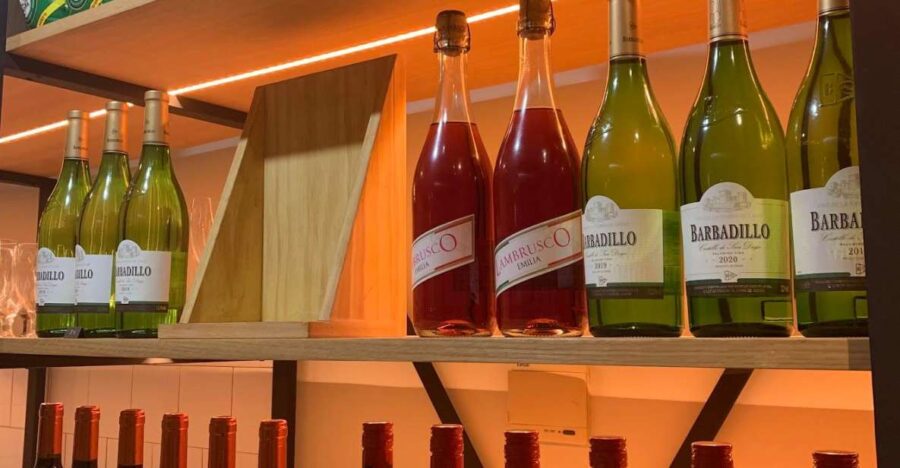 Seville: Sherry Wine Tasting with Light Snacks - Sampling Five Unique Sherry Wines