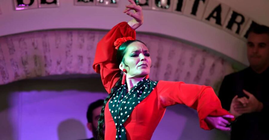 Seville: Ticket to Flamenco Show at La Casa de la Guitarra - Seville Flamenco Show at La Casa de la Guitarra: Authentic and Affordable Art