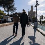 Seville: Tiny-Group Triana Iconic Neighborhood Walking Tour - Exploring the Teatro de la Maestranza and Its Cultural Significance
