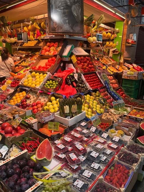Seville: Triana Market Tapas Tour with Drinks - Exploring Seville’s Triana Market: A Historic Food Hub