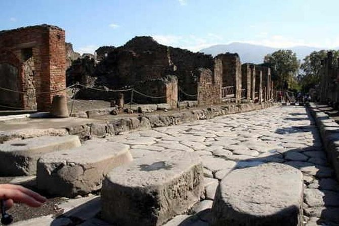 Shared tour Positano Sorrento and Pompeii - Sorrento’s Historic Charm and Lemon Limoncello