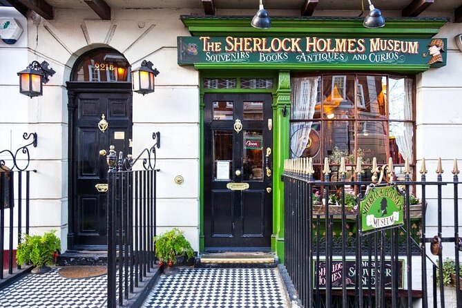 Sherlock Holmes Museum & Westminster Walking Tour - Exploring London’s Royal Heritage at Buckingham Palace