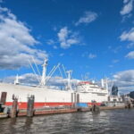 Shore excursion from Kiel to Hamburg. Private Van Tour. - Discovering the Inner Alster and Downtown Hamburg