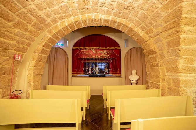 Sicilian puppets in Syracuse: show with behind-the-scenes visit - Watching the Puppet Show in Syracuse’s Historic Theater