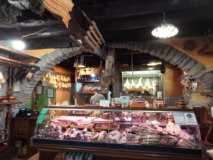 Sicily products tasting in Randazzo - Starting at the Alcantara Gorges for a Refreshing Intro