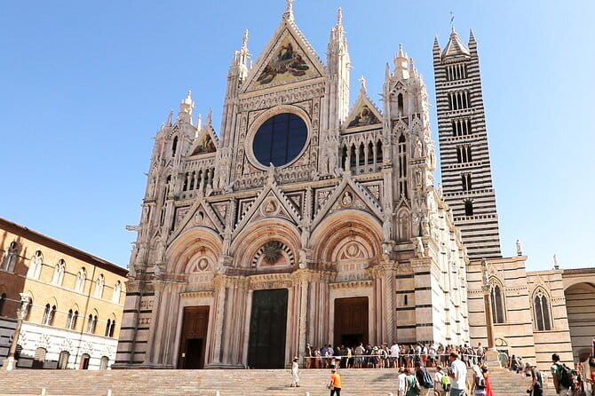 Siena San Gimignano Pisa Escorted Transport and Optional Lunch - Visiting Pisa: The Leaning Tower and Cathedral