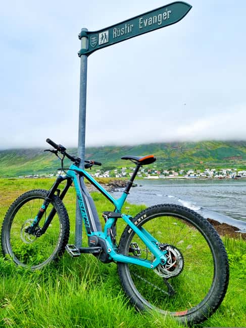 Siglufjörður: E-Mountain Bike Tour with Guide - Riding Through Siglufjörður’s Inner Valleys and Landscapes