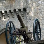 Sinaia: Pele Castle Tour with An Expert Guide - The Castles Location and Stunning Mountain Views