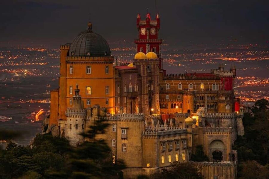 Sintra: Night Tour in Sintra and Cascais with Locals - Visiting Pena Palace Under the Night Sky