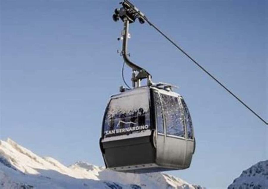 Ski tour S.bernardino - Meeting Point at FULLSKI San Bernardino Ski School