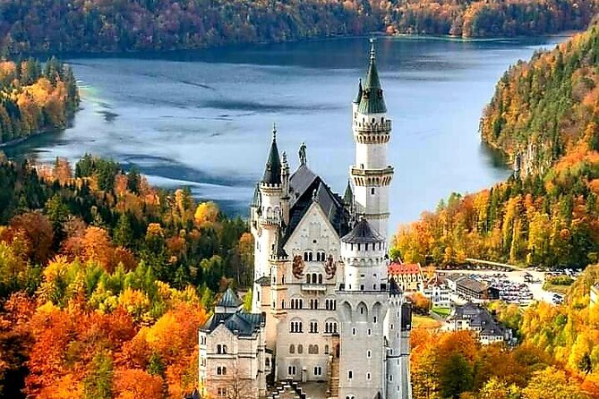 Skip the Line: Neuschwanstein Castle Private Tour From Füssen or Hohenschwangau - The Scenic Walk to Neuschwanstein and the Role of Your Guide