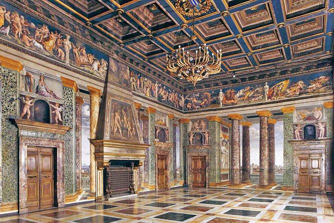 Skip-the-line Villa Farnesina and Raphael's Paintings private tour led by a local guide - An Expert Guide Brings the Art to Life