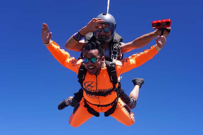 Skydive Algarve: Tandem Skydiving 10.000ft (up to 15.000ft) - What Happens When You Arrive at the Airfield