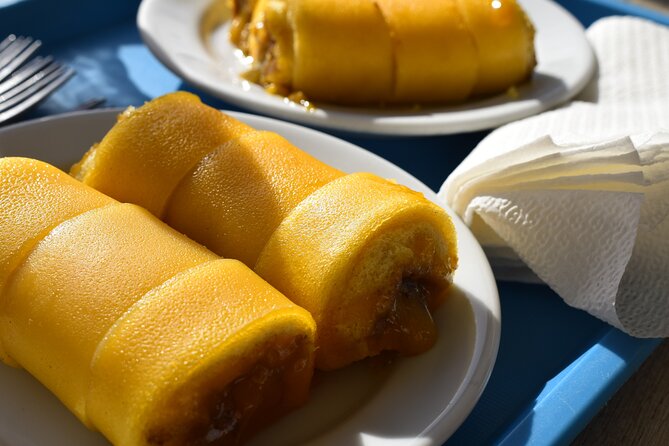 Small-Group Arrábida Coast Tour & Wine Taste - Exploring the Vibrant Mercado do Livramento