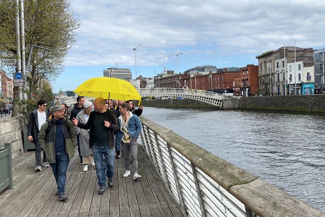 Small Group Bucket List Sights Walking Tour with a Local Guide - Dublin Castle: A Blend of Architecture and Power
