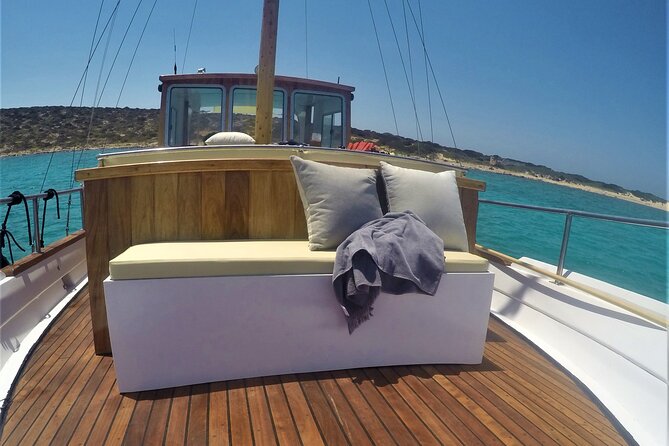 Small Group Cruise Around Antiparos & Despotiko With Lunch - Exploring Panteronisi: Nature’s Private Pool