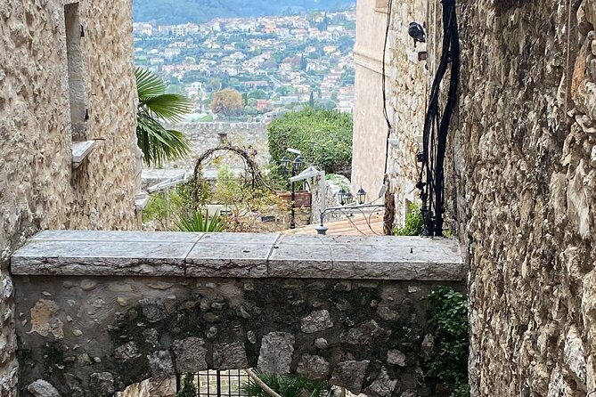 Small-Group Half-Day Tour to St-Paul-de-Vence, Antibes and Cannes from Nice - Exploring Saint-Paul-de-Vence’s Artistic Charm