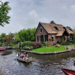 Small-Group Tour to Windmills & Giethoorn with boat tour - Comfortable Transport in a Mercedes Van