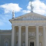 Small-Group Vilnius Half Day City Tour - Exploring Uzupis: Vilnius’s Artistic Quarter