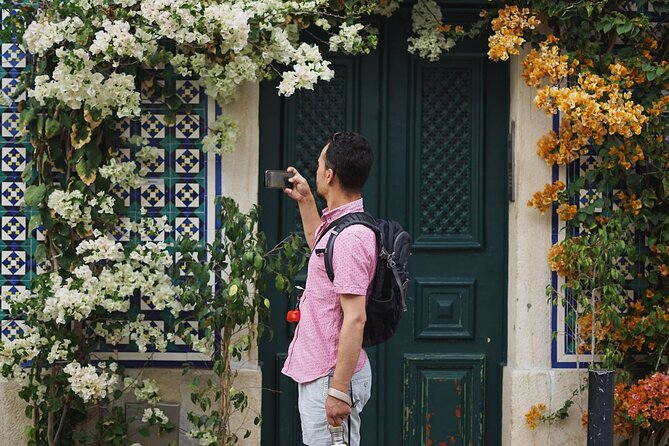 Small Group Walking Tour in Lisbon - Exploring the Main Squares: Rossio and Praça do Comércio