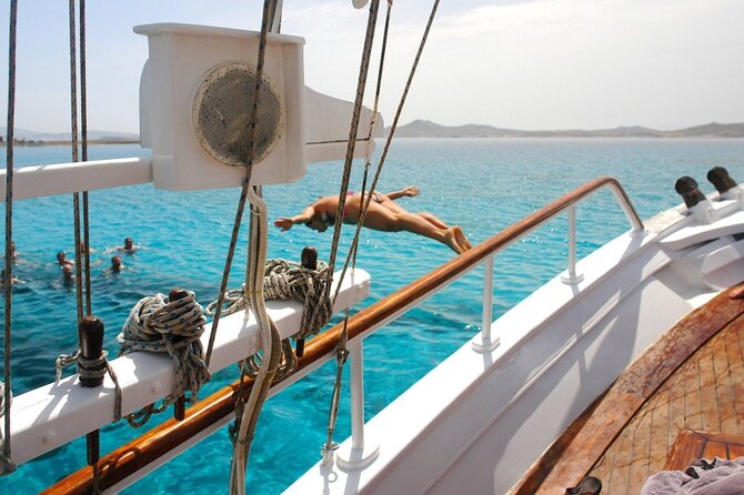 Snorkeling at the Pirate Islets and Paradise beach - Snorkeling at Prassonissia Islets: Virgin Shores and Sea Life