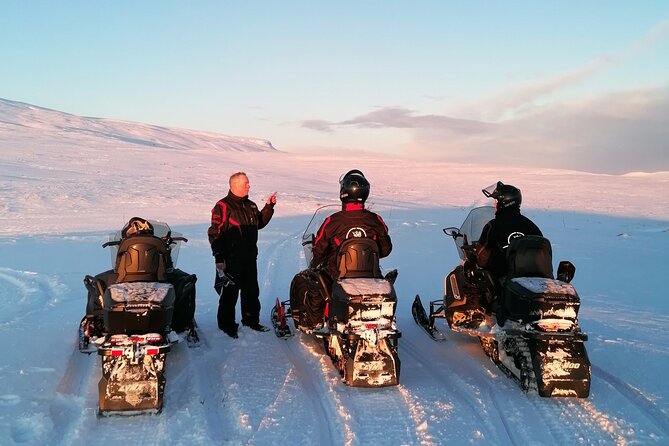 Snowmobile safari in the mountain plateau of Finnmarksvidda - The Finnmarksvidda Landscape: A Unique Arctic Wilderness