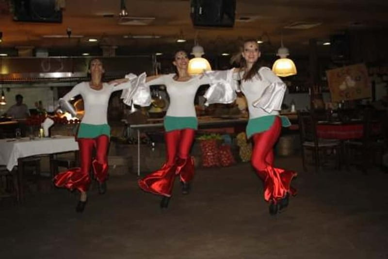 Sofia by Night: Panoramic City Tour and Folklore Dinner - Visiting Sofia’s Iconic Alexander Nevsky Cathedral at Night