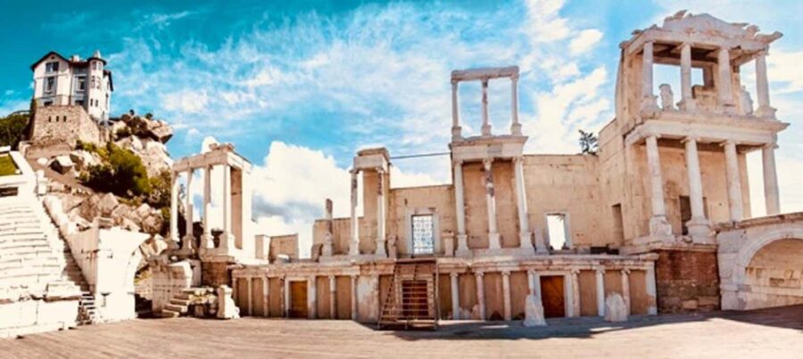 Sofia: Private Day Tour to Plovdiv with Traditional Lunch - Discover the Ancient Roots of Plovdiv’s Old Town