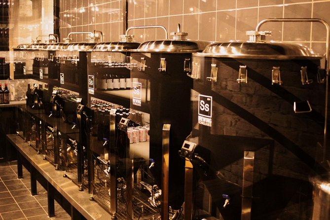 SÖR - The Ultimate Budapest Craft Beer Tour - Sampling Local Craft Beers with Hungarian Snacks