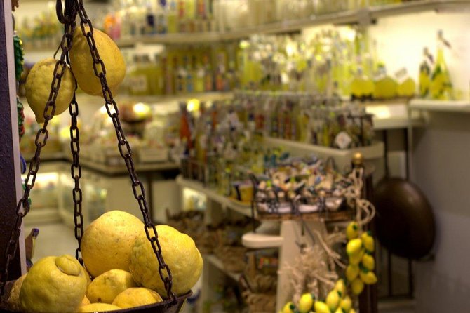 Sorrento, Pompei & Wine-Tasting: walk, visit & drink (8hour tour) - Exploring Sorrento: The Lemon Town